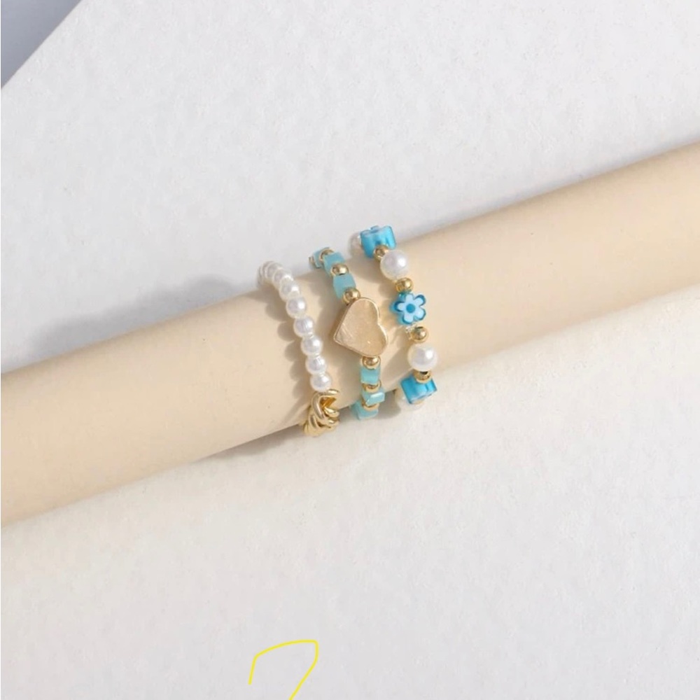 🟥Aesthetic Ring Set - Picture 2 of 3